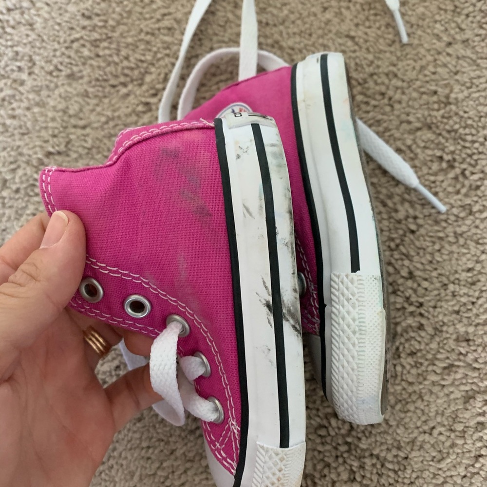 Pink converse - Picture 3 of 3